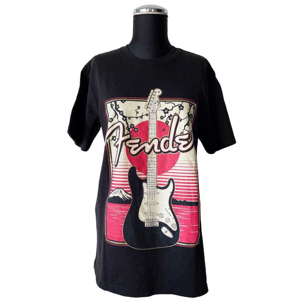 Fender Guitar T-Shirt Size Small Sunset Spirit of Rock and Roll 100% Cotton